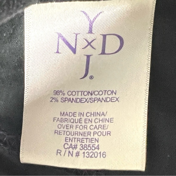 NYDJ Marilyn Mini Wale Corduroy Pants sz 8 Black Slim Straight Leg Staple Piece - Picture 14 of 15